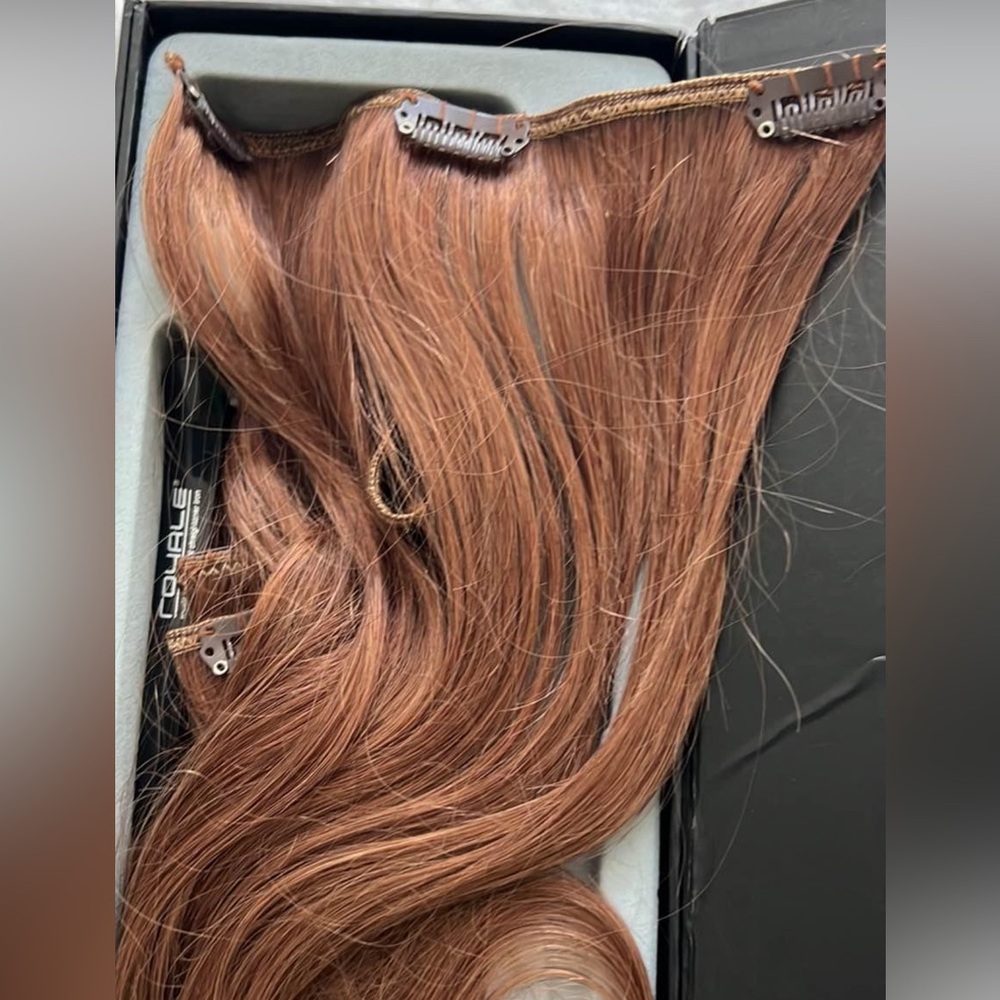 Clip on hair extension 19inch (new )
